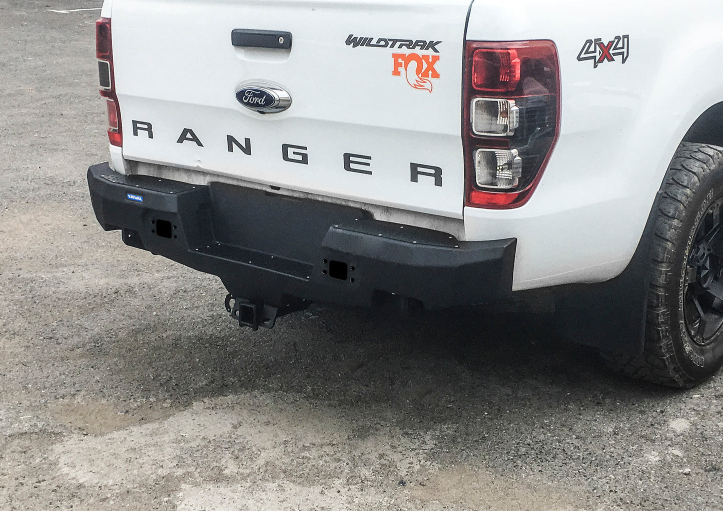 Aluminium Rear Bar with RIVAL Spotlights (Set of 2) – Ford Ranger PX1/PX2/PX3 (2011–2022)