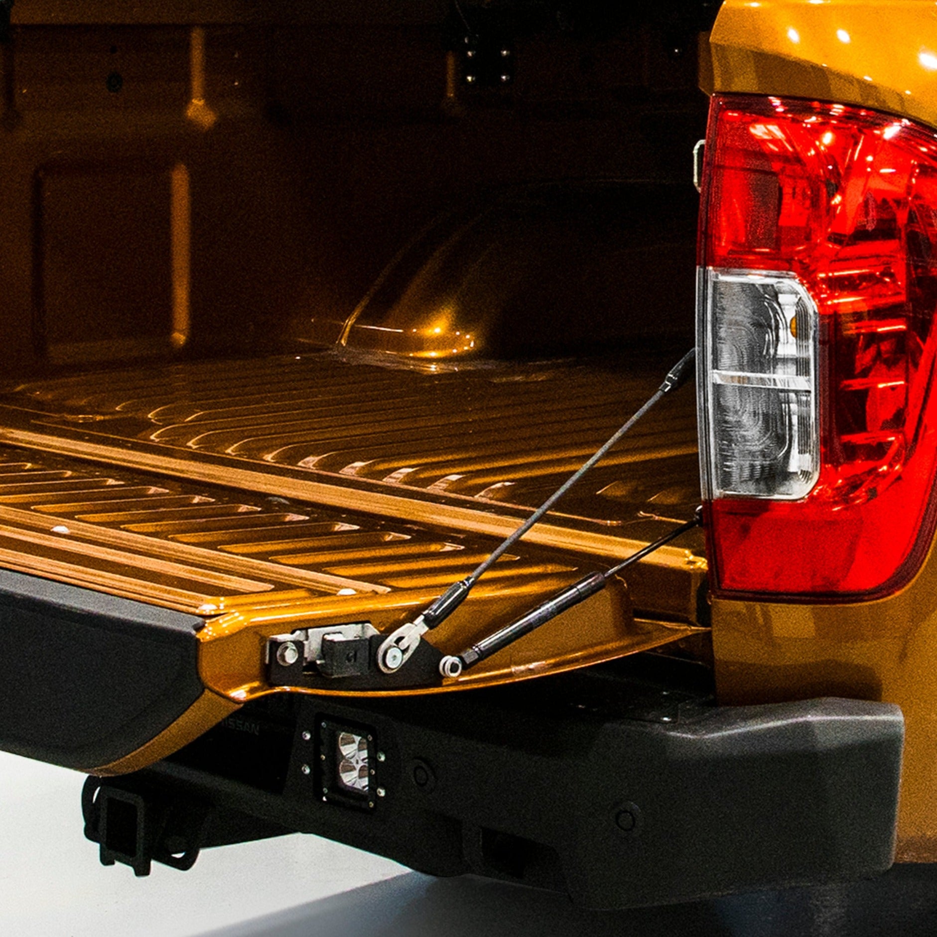 RIVAL Tailgate Assist Kit Nissan Navara 2015- - RIVAL 4x4  Asia | Middle East | Africa